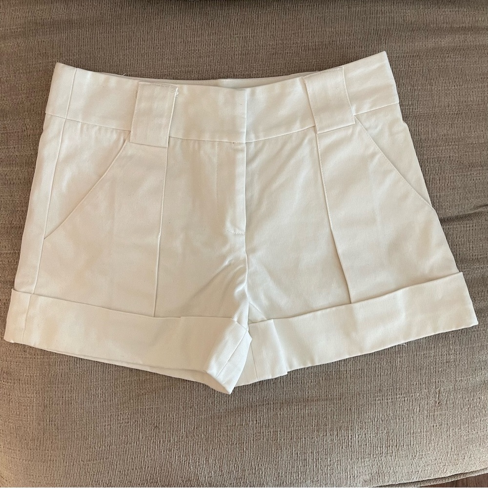diane von furstenberg off white short, size 0.